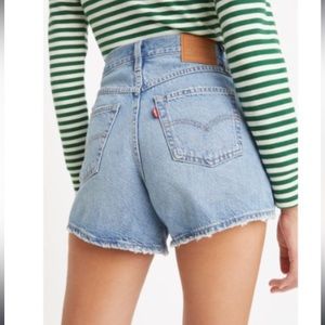 Levi’s 80s Mom Shorts